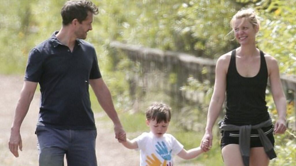 Claire Danes and Hugh Dancy with son Cyrus