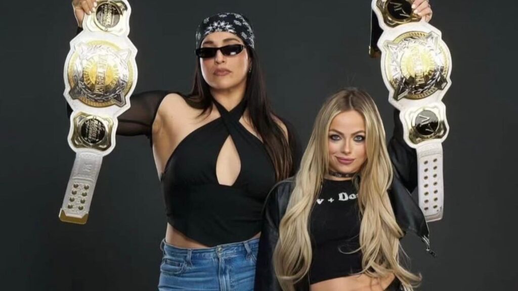 Raquel Rodriguez and Liv Morgan