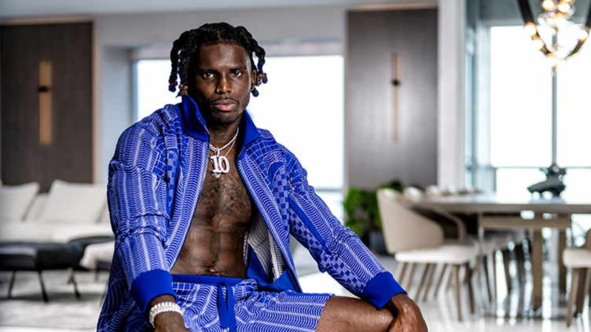 9- Tyreek Hill (2.6M)