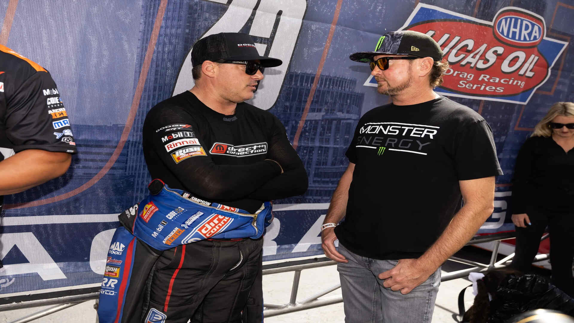 4. Tony Stewart vs Kurt Busch
