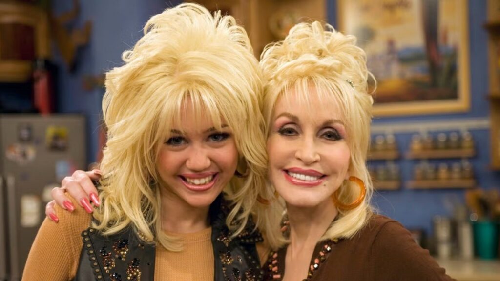 Hannah Montana and Dolly Parton (Image: Disney)