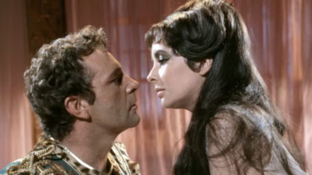 Elizabeth Taylor and Richard Burton in 'Cleopatra'