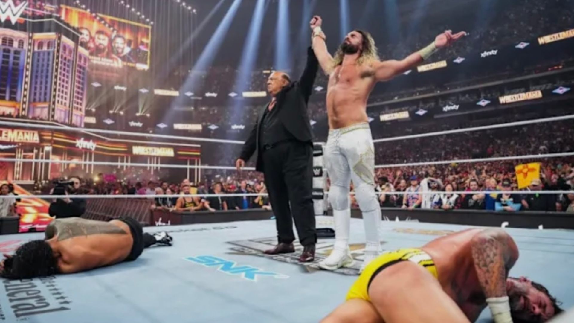 9.⁠ ⁠Seth Rollins Secures Paul Heyman’s Loyalty (WrestleMania 41)