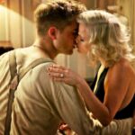 Reese Witherspoon kissing Robert Pattinson in 'Water for Elephants'