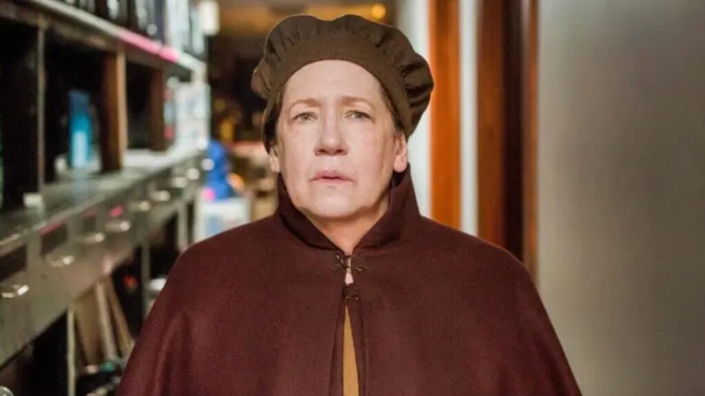 Aunt Lydia in The Handmaid's Tale (Image: Hulu)