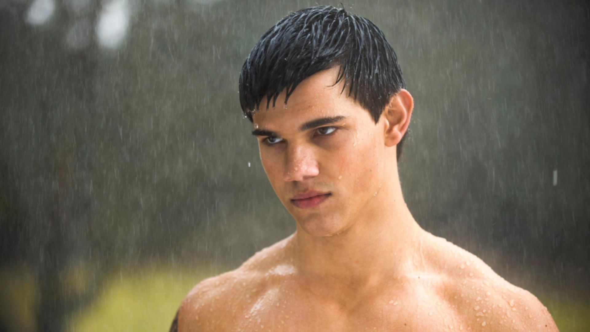 Taylor Lautner consumed more than 3,200 calories a day for 'New Moon'