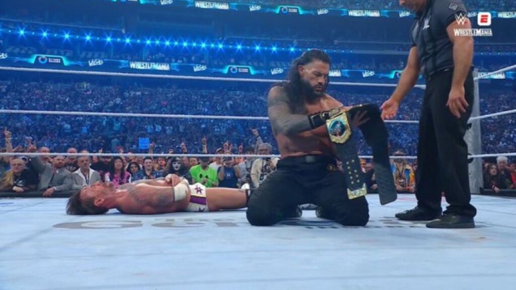 Roman Reigns defeated CM Punk to become the new World Heavyweight Champion