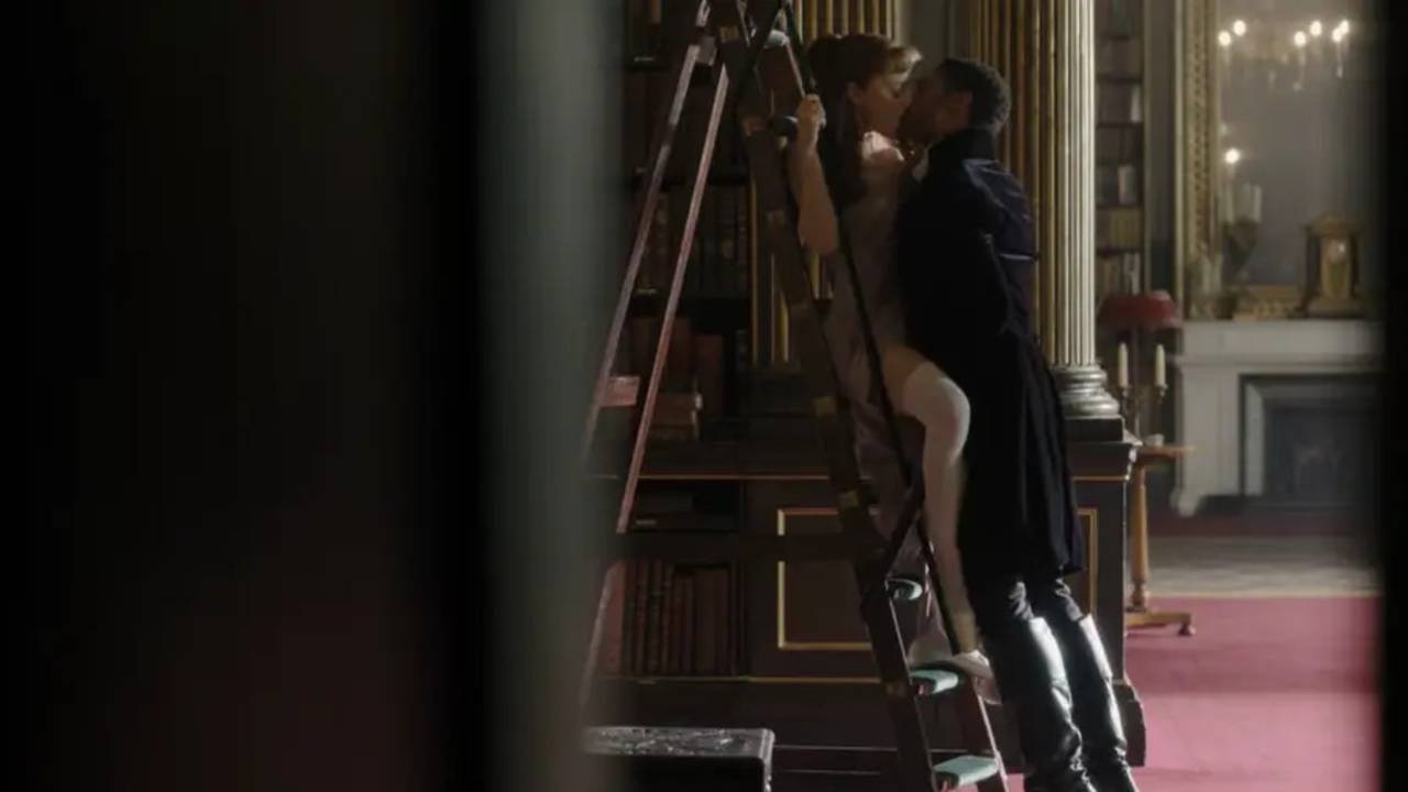 2. Phoebe Dynevor and Regé-Jean Page's first day on set was when Simon and Daphne had sex in the library