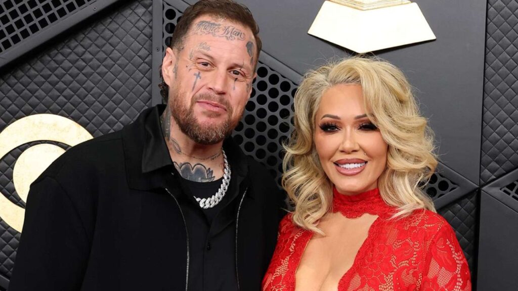 Jelly Roll with Bunnie XO