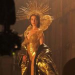 Anne Hathaway's Mother Mary Performance