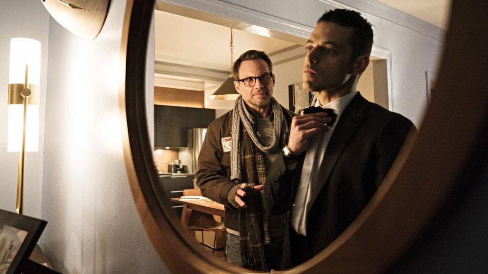 Mr. Robot Is A Manifestation Of Elliot Alderson's Mind