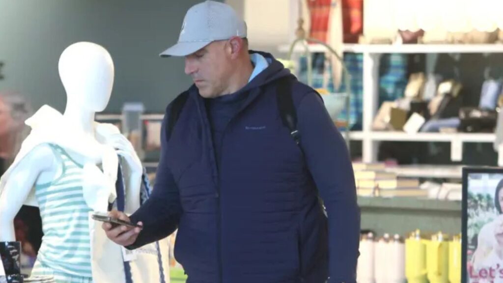 Mike Vrabel might have purchased an apology gift for his wife