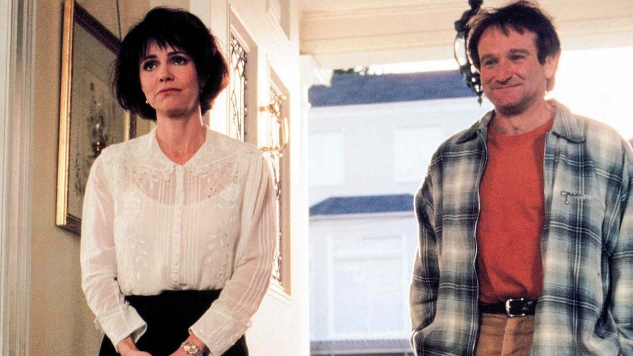 Sally Field and Robin Williams from 'Mrs. Doubtfire'