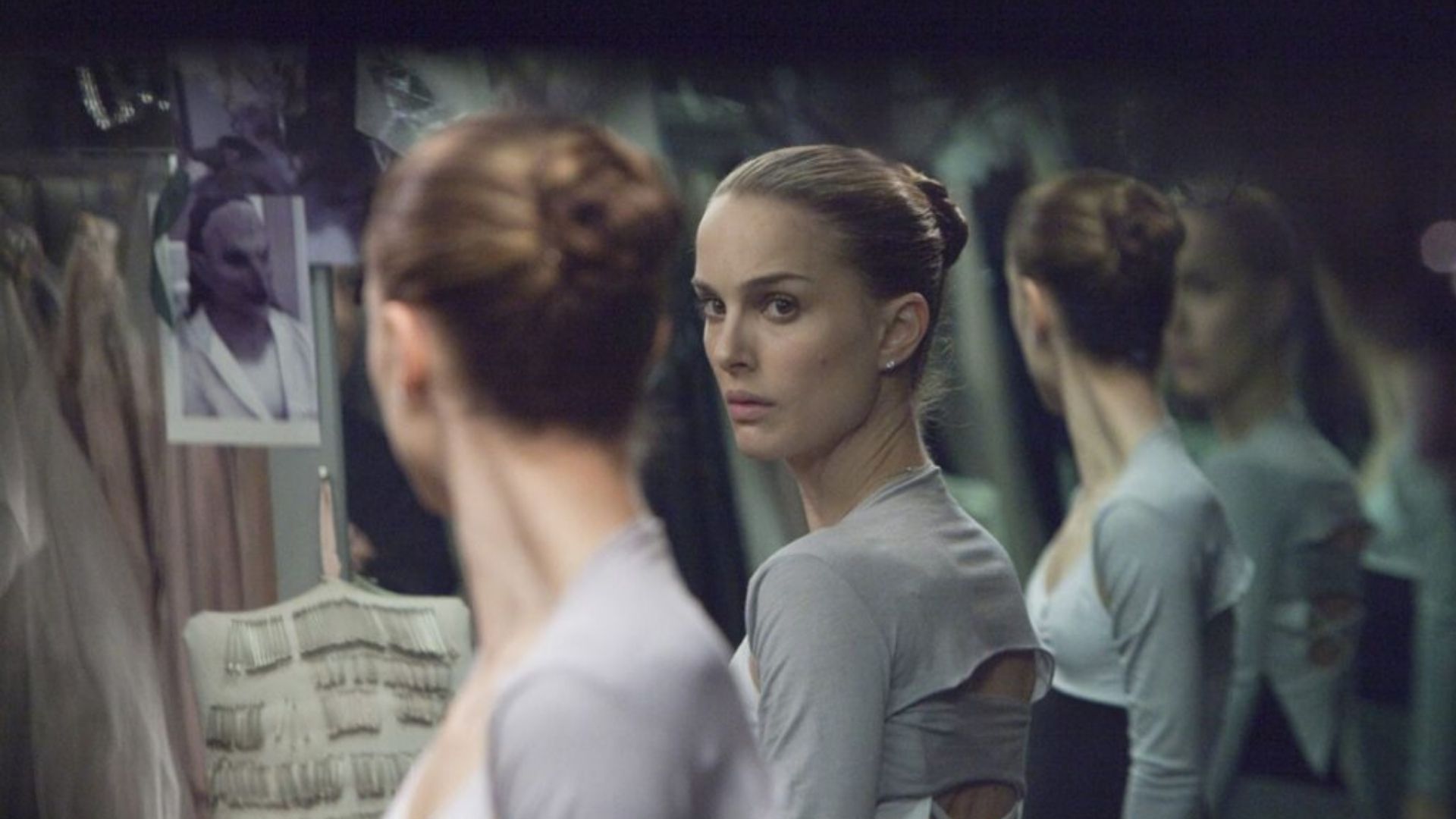 Black Swan (2010)
