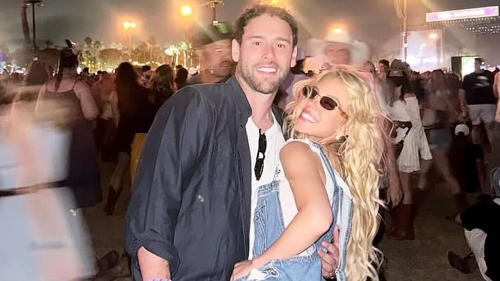 Sydney Sweeney and music manager Scooter Braun at the Stagecoach Music Festival