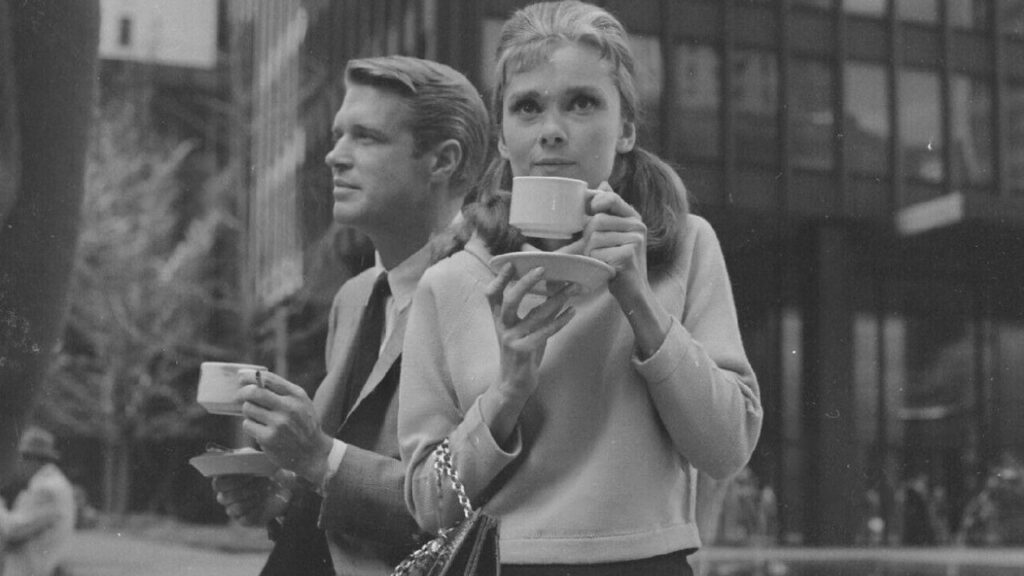 Audrey Hepburn and George Peppard on the set of Breakfast at Tiffany's (1961) (Image: Reddit)
