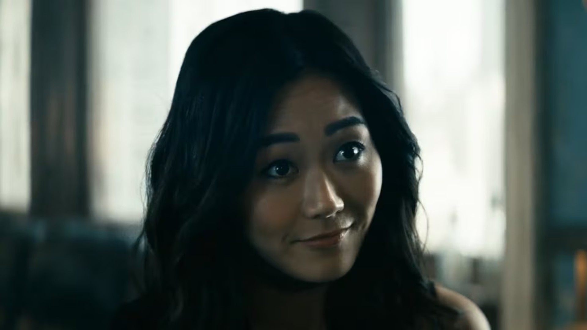 6. Karen Fukuhara Invented a Unique Sign Language for the Show