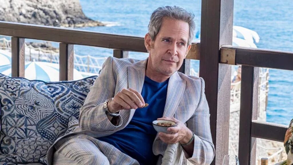 Tom Hollander as Quentin in The White Lotus Season 2