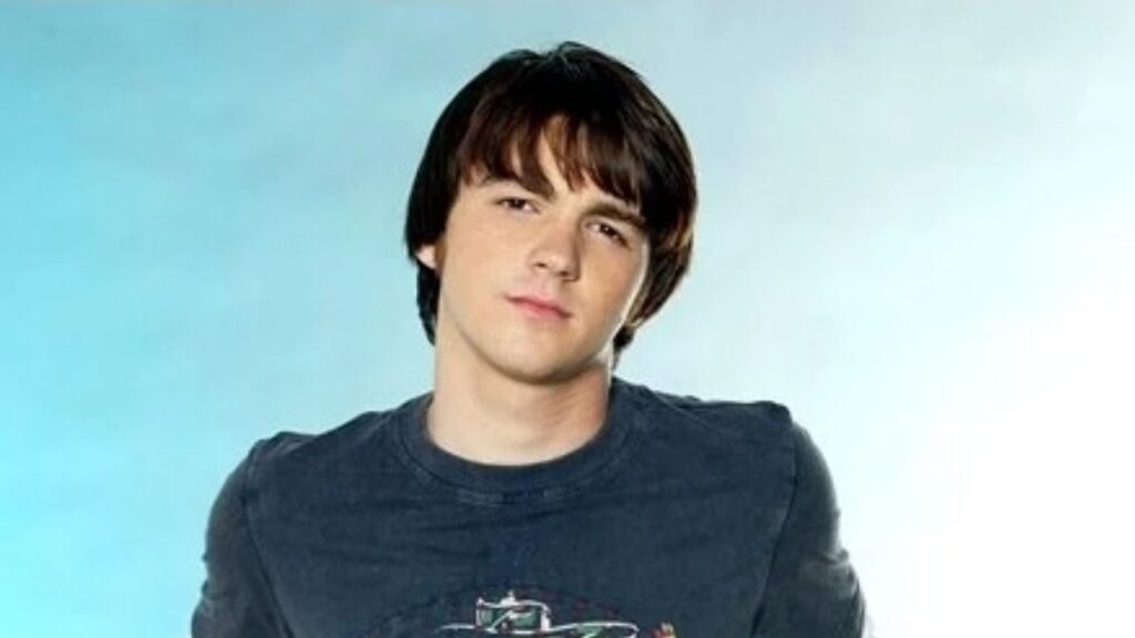 Drake Bell in Drake & Josh (Image: Nickelodeon)