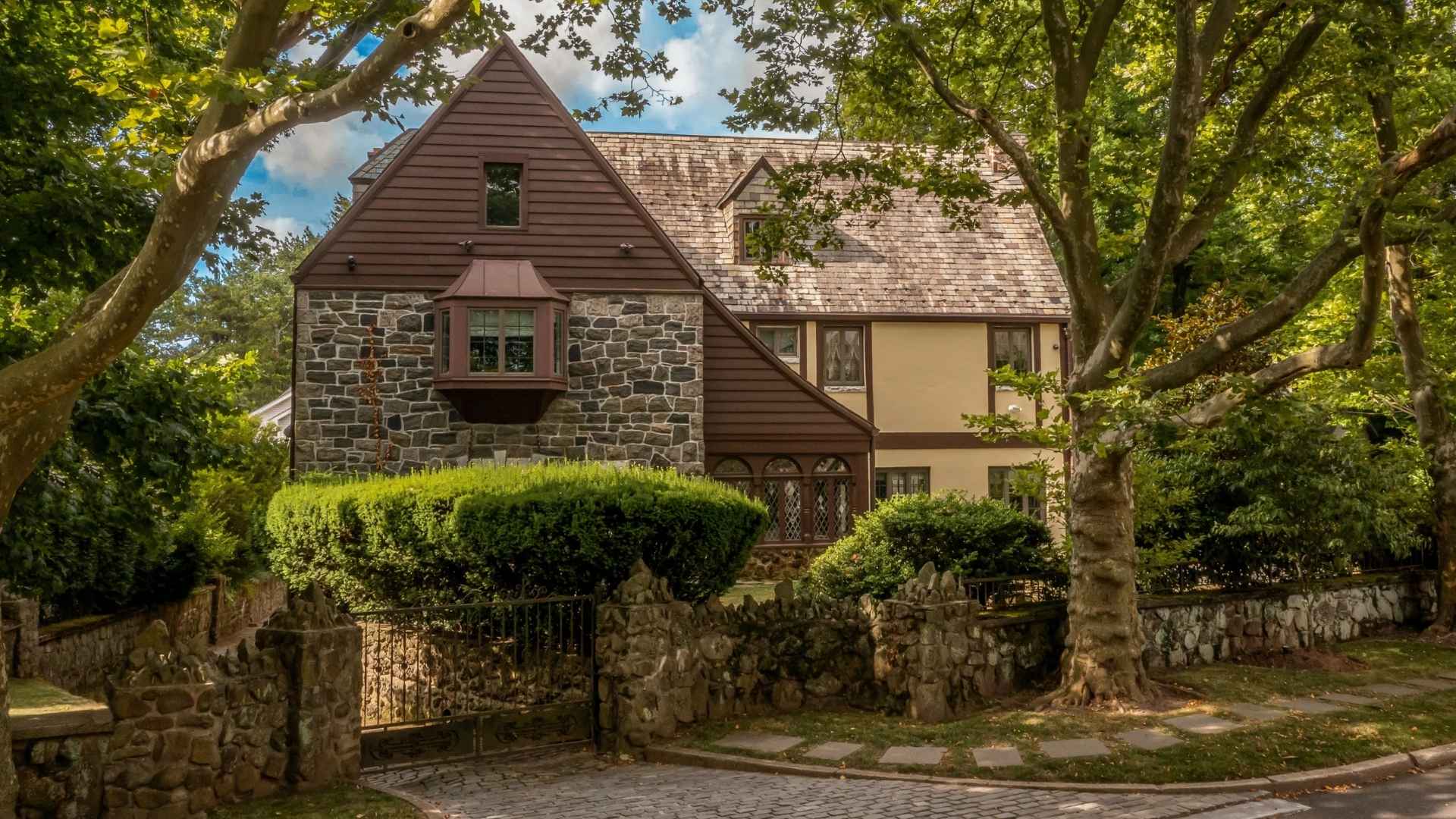 The Corleone Mansion Was A Real Home