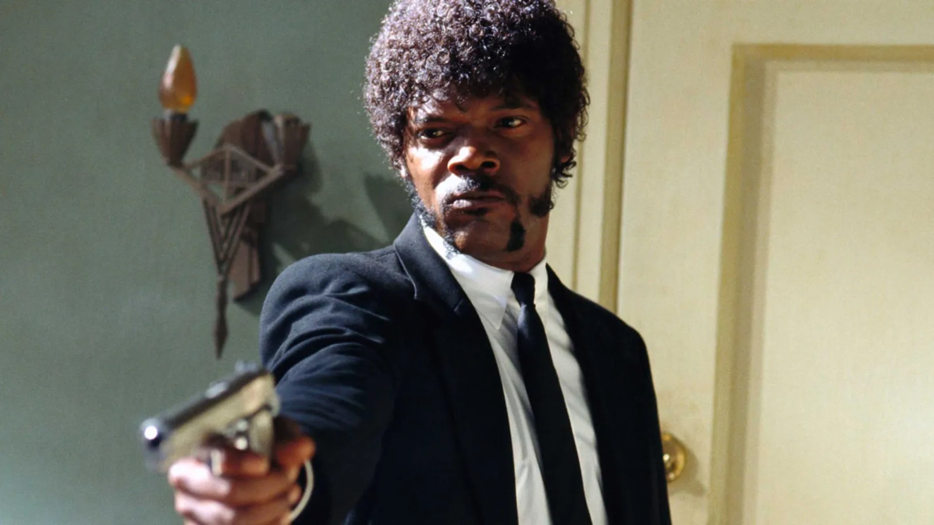 2. Samuel L. Jackson’s Jheri curl wig mishap