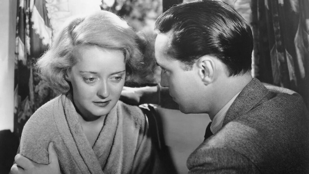 Humphrey Bogart and Bette Davis (Image: Warner Bros.)