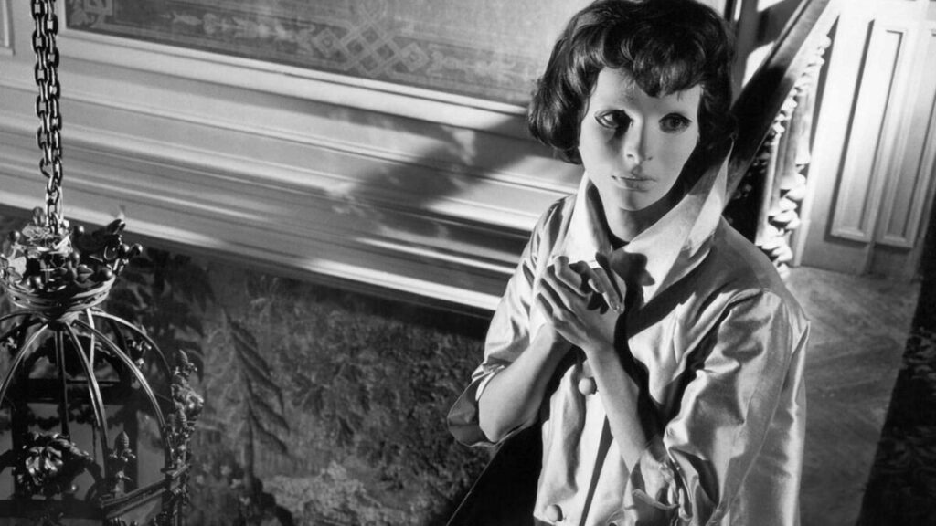 Christiane in 'Eyes Without A Face' (Image: Lux Compagnie Cinématographique de France)
