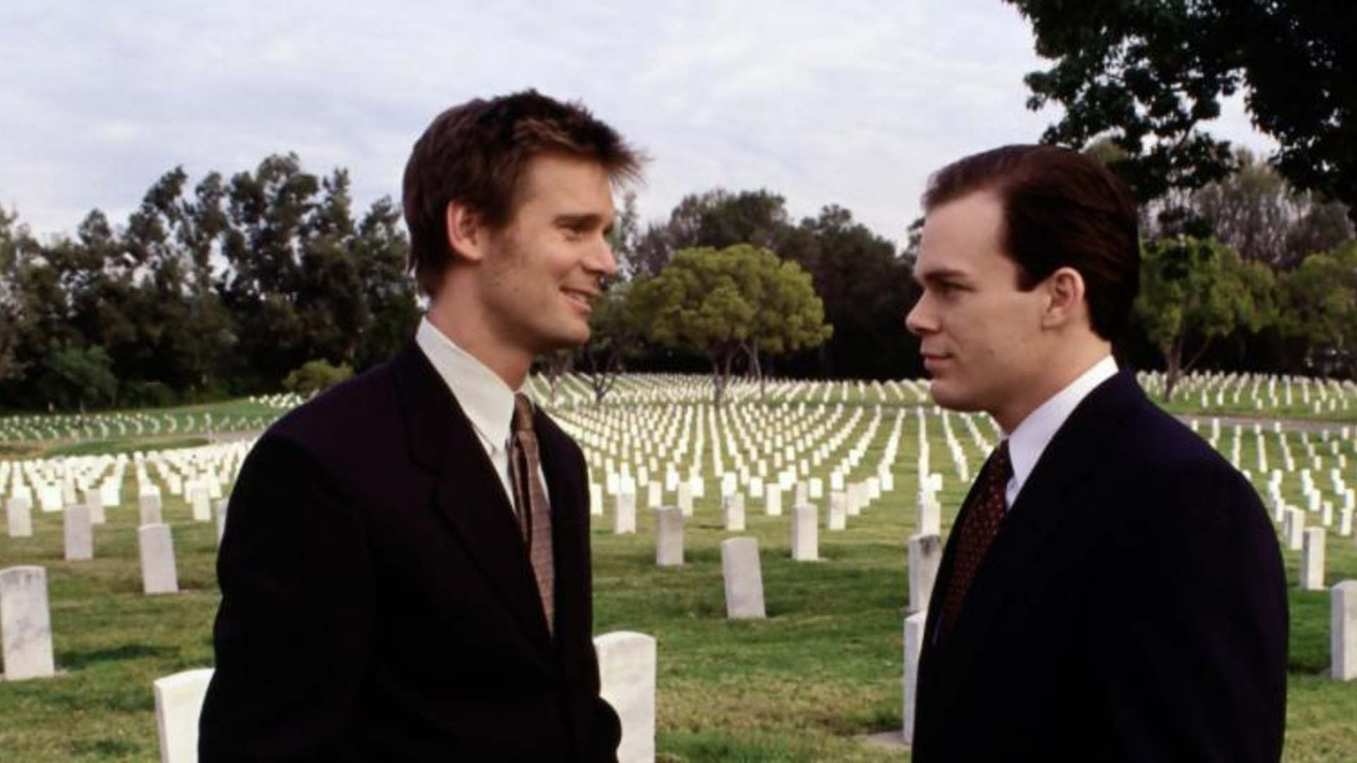 1. Six Feet Under (2001–2005)