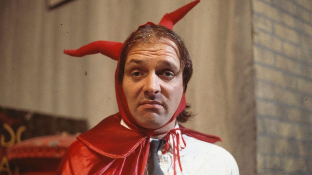 Rik Mayal in 'Bottom' (1991) (Image: BBC2)