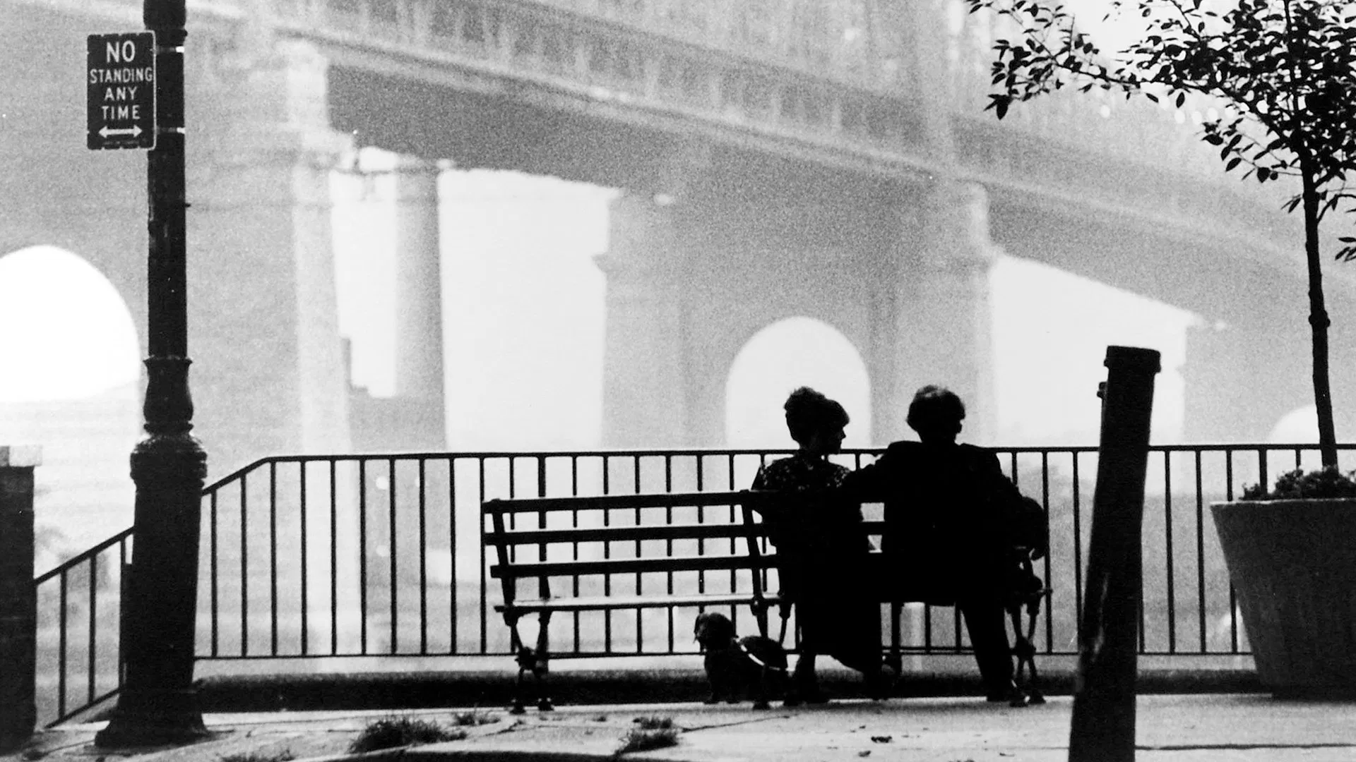 5. Manhattan (1979)