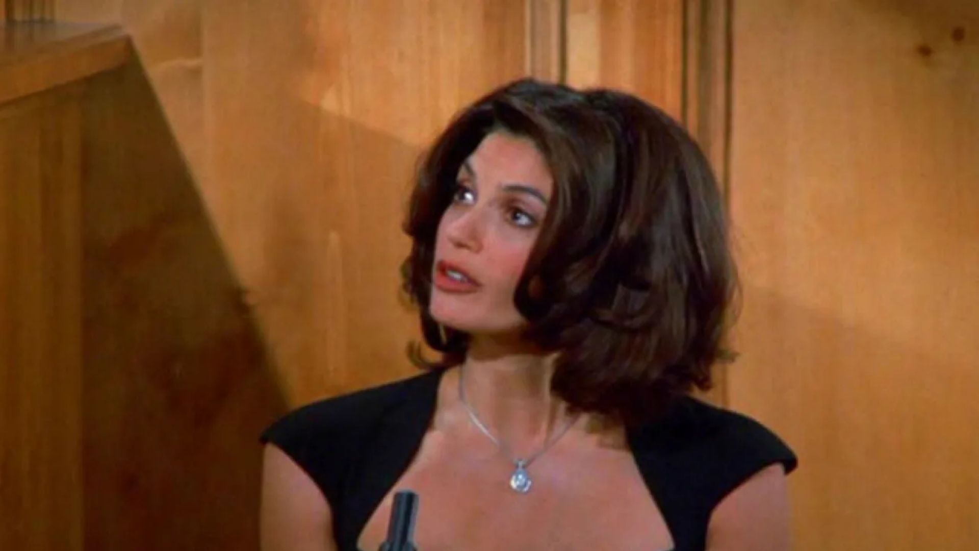 8. Teri Hatcher (Season 4)