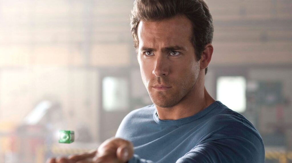 Reynolds as Green Lantern (Image: DC) 