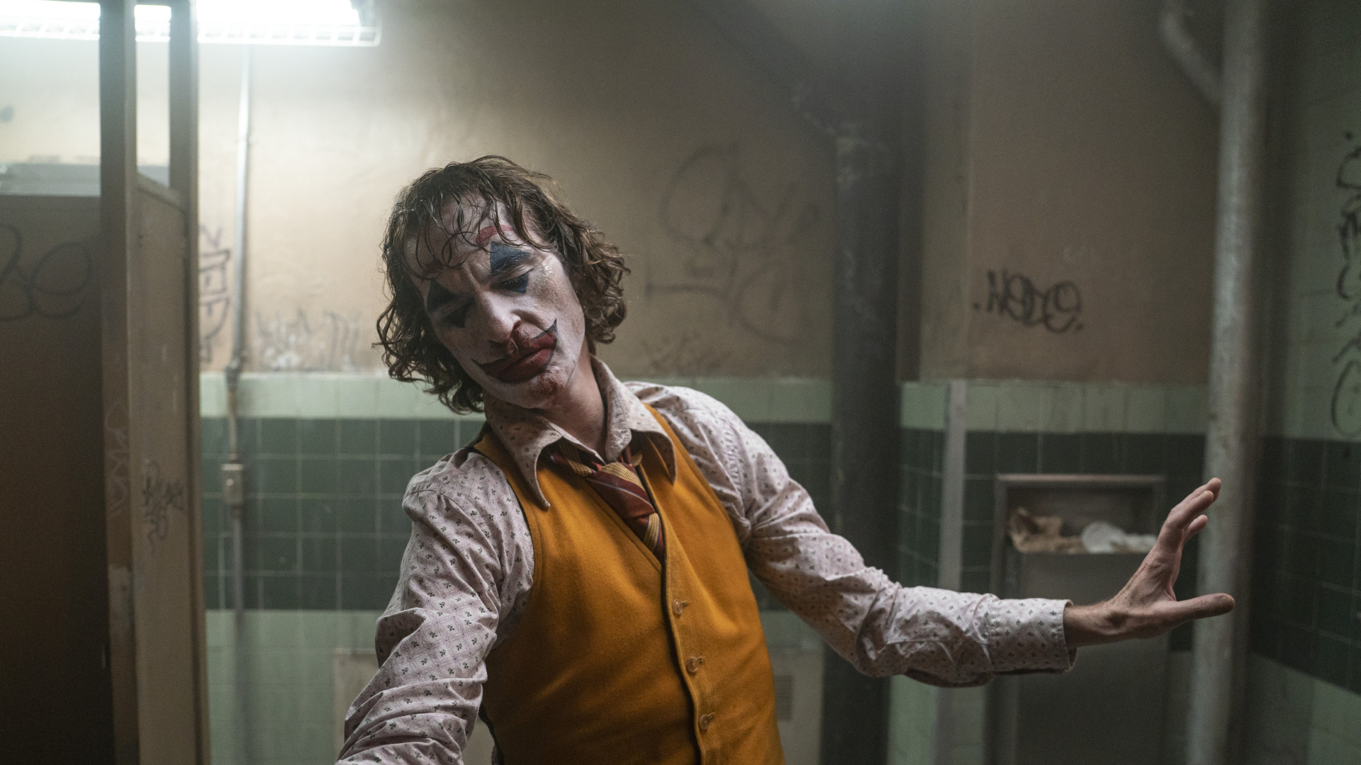 4. Joaquin Phoenix (Joker)