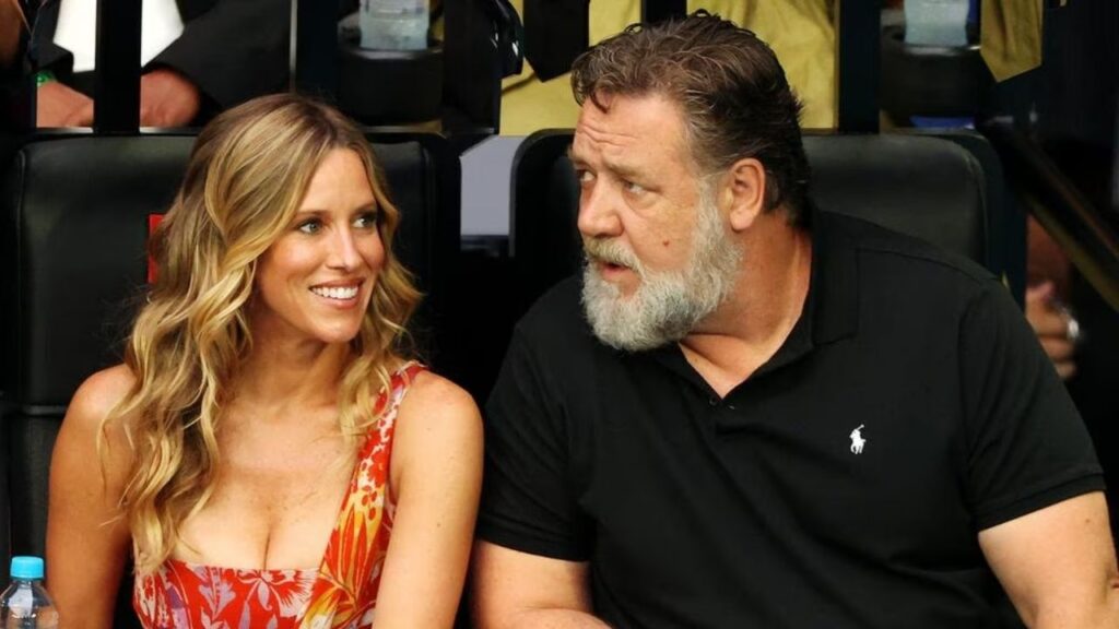 Russell Crowe and Britney Theriot