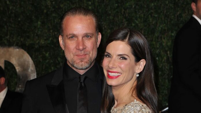 Jesse James and Sandra Bullock (Image: Just Jared)