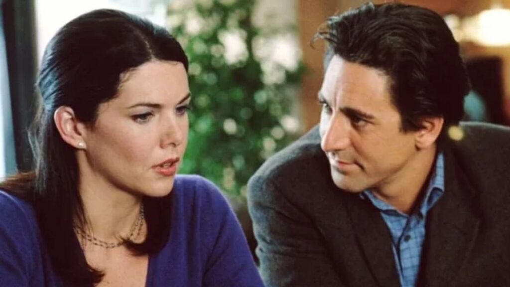 Max Medina and Lorelai in 'Gilmore Girls'