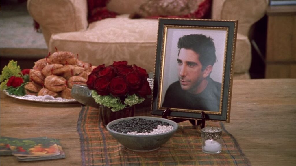 Ross's Memorial Service In Friends (Image: NBC)