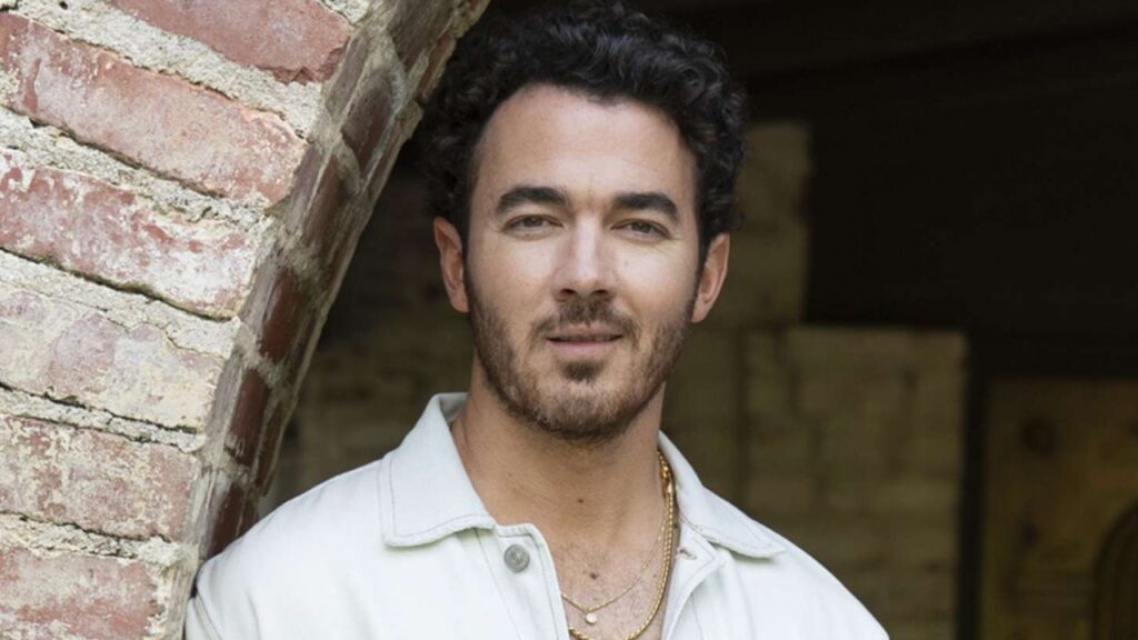 Kevin Jonas (Image: EW)