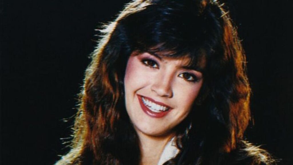 Phoebe Cates (Image: ELLE)