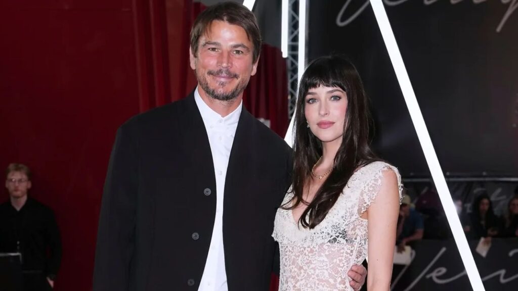 Josh Hartnett With Dakota Johnson